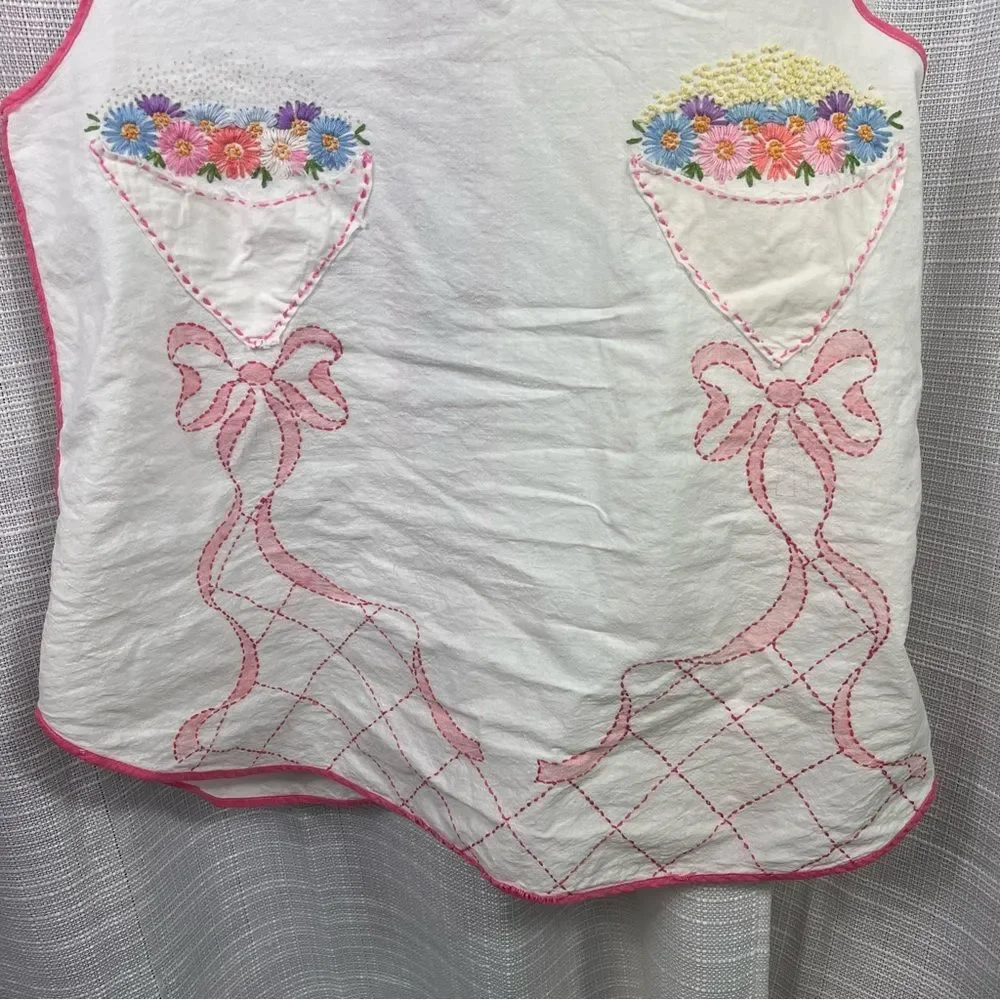 Vintage Embroidered Pinafore Apron Floral Bow White Pink Pockets OS